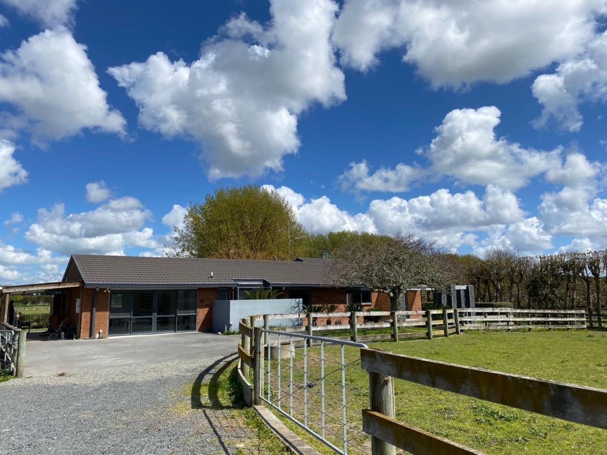 Unique Equestrian Lifestyle Bed and Breakfast Tamahere Eksteriør billede